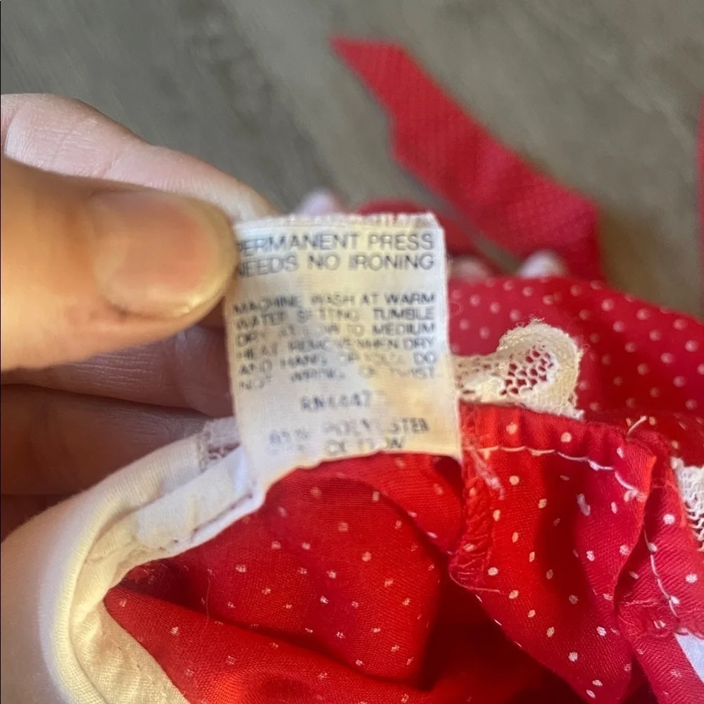 Mini world size 2t polka dot lace colllar Red and White Lace Dress little girls